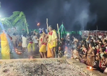 தருமபுரம் ஆதீன பட்டினப்பிரவேசம் நிகழ்ச்சியில் பங்கேற்க வந்த பிரபல பாடகர் வேல்முருகன்