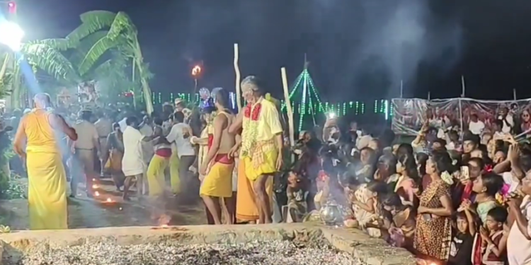 தருமபுரம் ஆதீன பட்டினப்பிரவேசம் நிகழ்ச்சியில் பங்கேற்க வந்த பிரபல பாடகர் வேல்முருகன்