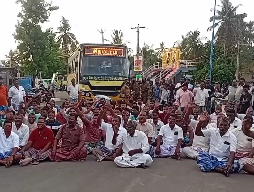 மயிலாடுதுறை நீதிமன்ற வளாகத்தில் 1093 வழக்குகளில் 1கோடியே 95 லட்சம் ரூபாய்க்கு சமரசத் தீர்வு