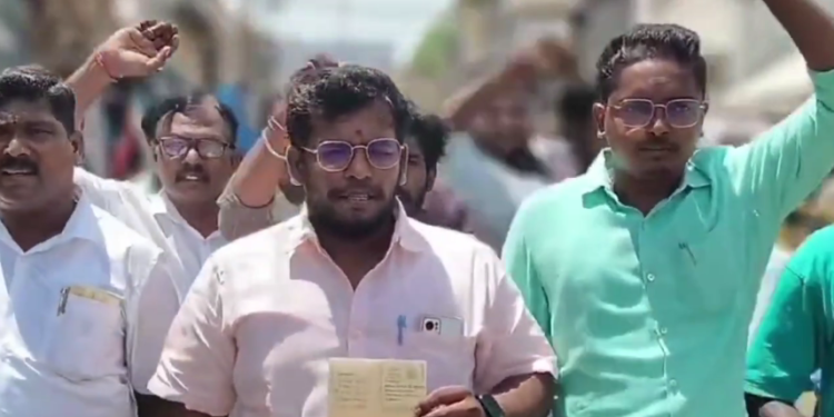 மயிலாடுதுறை நீதிமன்ற வளாகத்தில் 1093 வழக்குகளில் 1கோடியே 95 லட்சம் ரூபாய்க்கு சமரசத் தீர்வு