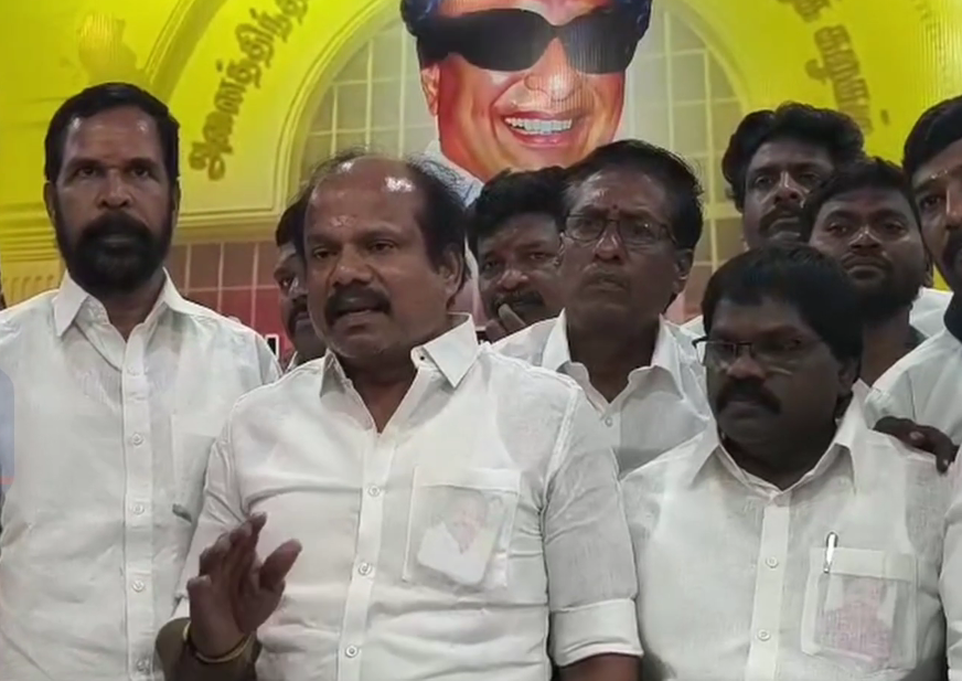 மயிலாடுதுறை நீதிமன்ற வளாகத்தில் 1093 வழக்குகளில் 1கோடியே 95 லட்சம் ரூபாய்க்கு சமரசத் தீர்வு