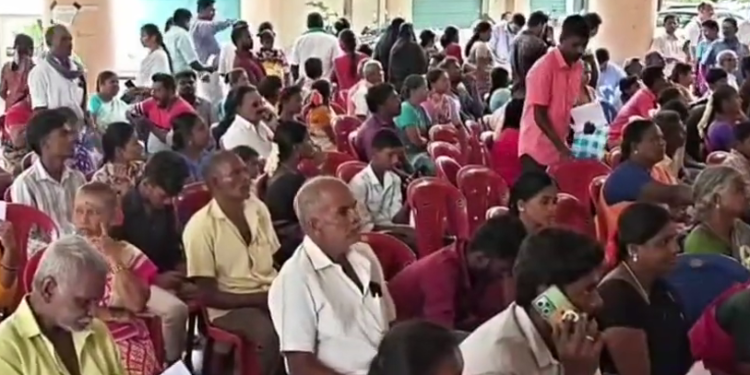 மயிலாடுதுறை நீதிமன்ற வளாகத்தில் 1093 வழக்குகளில் 1கோடியே 95 லட்சம் ரூபாய்க்கு சமரசத் தீர்வு