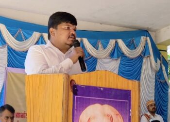 தமிழ்நாட்டின் முன்னாள் முதல்வர் கலைஞர் அவர்களின் 103 வது பிறந்த முன்னிட்டுDr.லட்சுமணன் தலைமையில் அமைதி ஊர்வலம்
