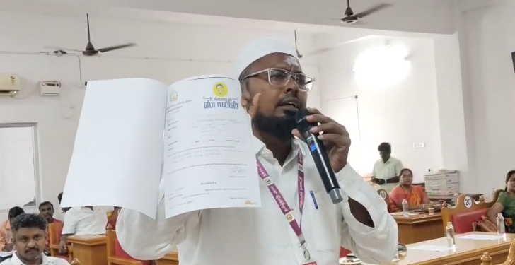 விழுப்புரம் நகராட்சி கூட்டத்தில் உதயநிதி ஸ்டாலின் படத்திற்கு எதிர்ப்பு – அதிமுக, காங்கிரஸ் உறுப்பினர்கள் அமளி
