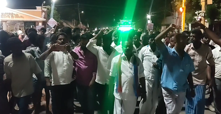 நீட் தேர்வில் ஏற்பட்ட குளறுபடிகளுக்கு காரணமாக இருந்த தர்மேந்திர பிரதான் பதவி விலக ஆர்ப்பாட்டம்