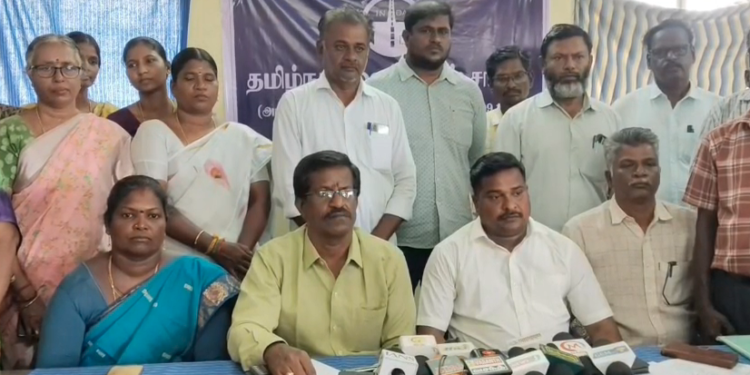 விழுப்புரம் ஊரக வளர்ச்சித் துறை பணிகளில் மத்திய மாநில அரசு திட்டங்களை செயல்படுத்தும் பணியாளர்கள் பதவி உயர்வு கோரி கோரிக்கை
