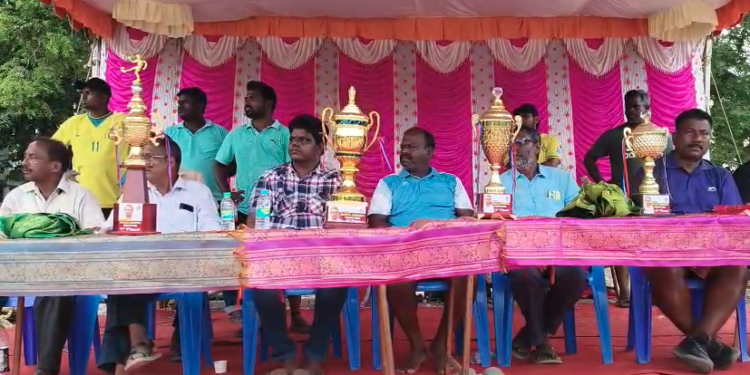 விழுப்புரம் கால்பந்தாட்ட வீரர்.மைக்கல்ராஜ் 5-ம் ஆண்டு நினைவு தினம் & முன்னாள் கால்பந்தாட்ட வீரர் முகமது ஹனிபா நினைவையொட்டி, மாநில அளவிலான ஏழ்வர் கால்பந்தாட்ட போட்டி