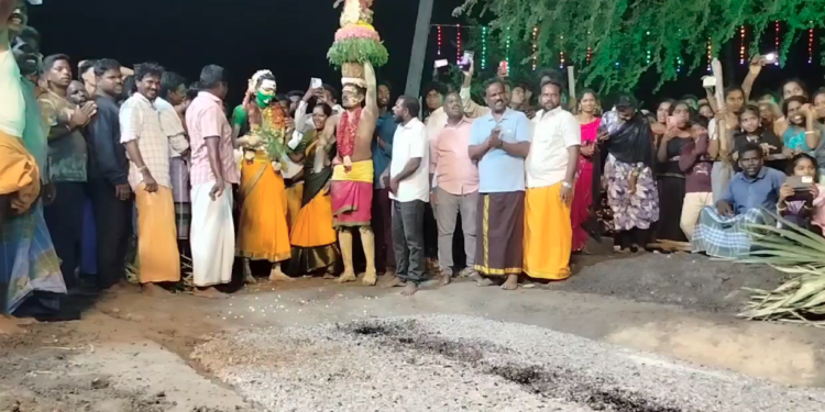 சோழவரம் பொன்னியம்மன் ஆலயத்தில் 20ஆம் ஆண்டு ஆனி திருவிழா மற்றும் 12ஆம் ஆண்டு தீமிதி திருவிழா