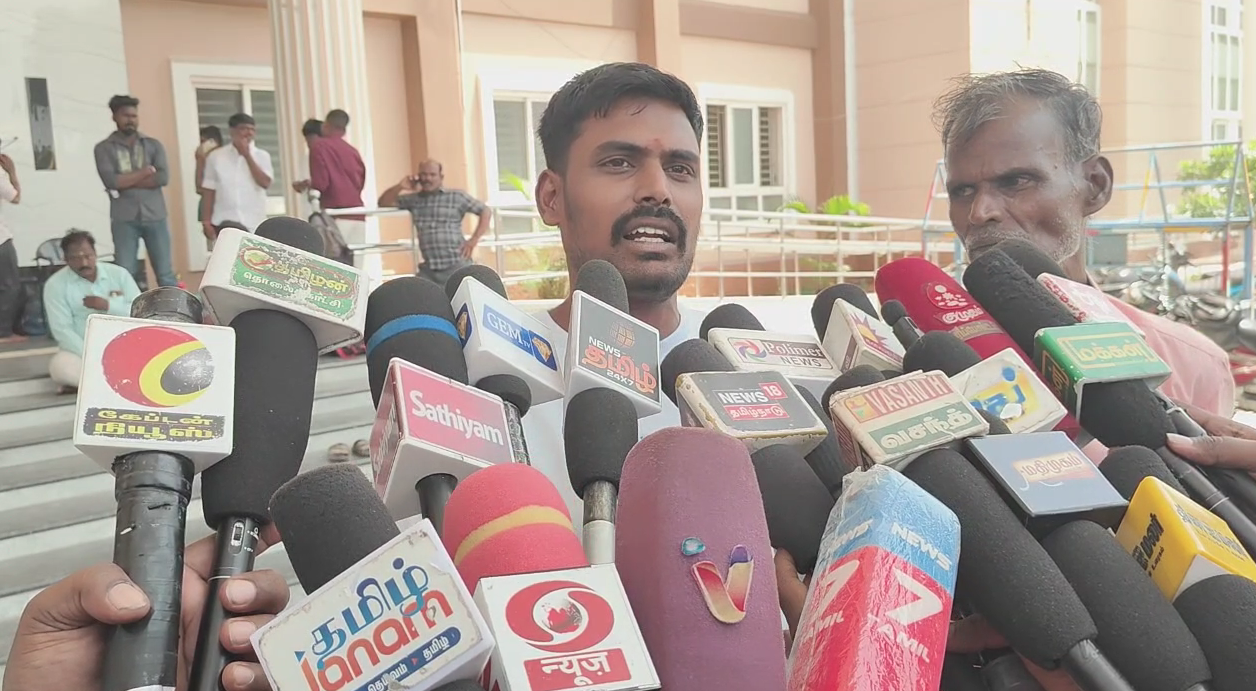 மயிலாடுதுறை மாவட்ட ஆட்சியர் அலுவலகத்தில் 3-முறை மனு நடவடிக்கை எடுக்கவில்லை தற்கொலை