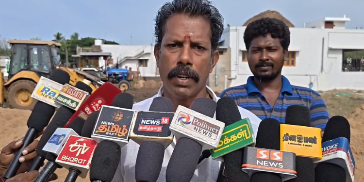 காலையில் கல்லூரி படிப்பு, மாலையில் கீரை வியாபாரம் இளைஞர் பற்றிய செய்தி தொகுப்பு