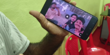 நாகர்கோவில் அருகே கடந்த 9 மாதங்களுக்கு முன்பு தன் கணவனின் செல்போனில் கஞ்சா விற்பனையில் ஈடுபடும் வீடியோ