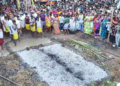 தொடுவாய் மீனவ கிராமத்தில் ரேணுகா பரமேஸ்வரி அம்மன் கோவில் தீமிதி திருவிழா