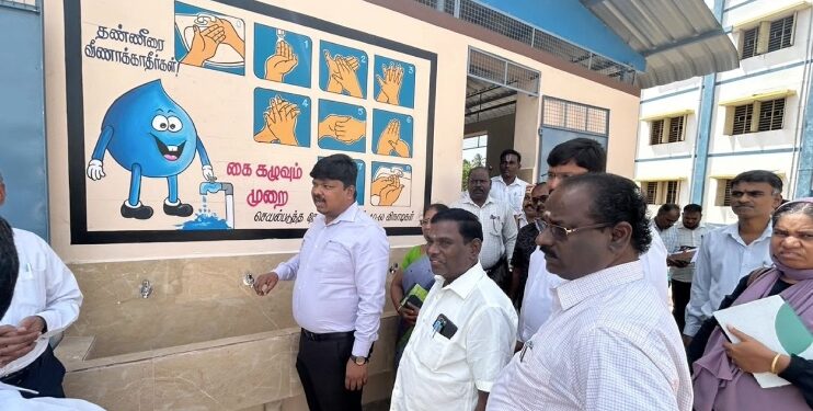 திருமுல்லைவாசல் அரசுமாதிரி மேல்நிலைப்பள்ளியில் போதைப்பொருள்கள் ஒழிப்பு ஆட்சியர் ஸ்ரீகாந்த் தலைமையில் விழிப்புணர்வு