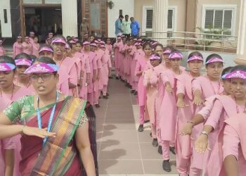 மாயூரநாதர் கோயில் யானையை வயதைக்காரணம் காட்டி ஓய்வு தேவையில்லை, நல்ல பராமரிப்பு வழங்க ஆர்வலர் கருத்து