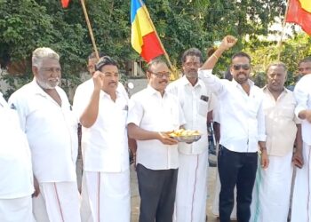 சீர்காழியில் ஓட்டுநர் பயிற்சி பள்ளி உரிமையாளர் தன்னிடம் பயிற்சி பெறும் பெண்களுக்கு பாலியல் தொல்லை