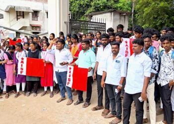 திருவாரூரில் மெடிக்கலில் குட்கா விற்ற இருவர் கைது 37 கிலோ குட்கா பறிமுதல்