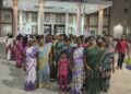 இரவில் திடீரென்று பிரதமர் நரேந்திர மோடி உருவ பொம்மை எரிப்பு இந்திய ஜனநாயக வாலிபர் சங்கத்தினரை கைது