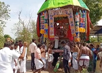 இரவில் திடீரென்று பிரதமர் நரேந்திர மோடி உருவ பொம்மை எரிப்பு இந்திய ஜனநாயக வாலிபர் சங்கத்தினரை கைது