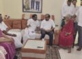 இரவில் திடீரென்று பிரதமர் நரேந்திர மோடி உருவ பொம்மை எரிப்பு இந்திய ஜனநாயக வாலிபர் சங்கத்தினரை கைது