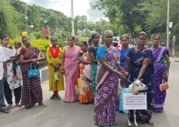அறுபத்துமூவர் பேட்டையில் ஸ்ரீ சப்த மாதா என்கிற பிடாரி அம்மன் கோவிலில் ஆஷாட நவராத்திரியை முன்னிட்டு திருவிளக்கு பூஜை