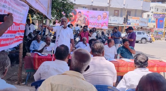 அறுபத்துமூவர் பேட்டையில் ஸ்ரீ சப்த மாதா என்கிற பிடாரி அம்மன் கோவிலில் ஆஷாட நவராத்திரியை முன்னிட்டு திருவிளக்கு பூஜை