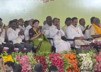 மதுராந்தகம் ஒன்றியத்துக்கு உட்பட்ட தச்சூர் கிராமத்தில் ஒரு மாத காலத்திற்கும் மேலாக சரியாக குடிநீர் வராததால் சாலை மறியல்
