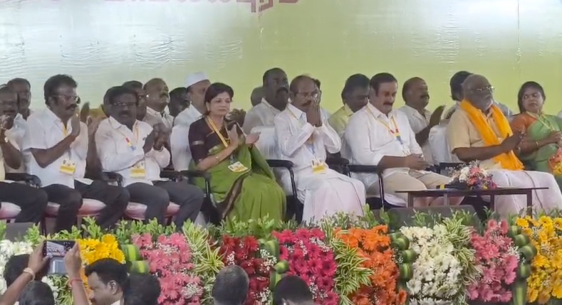 மதுராந்தகம் ஒன்றியத்துக்கு உட்பட்ட தச்சூர் கிராமத்தில் ஒரு மாத காலத்திற்கும் மேலாக சரியாக குடிநீர் வராததால் சாலை மறியல்