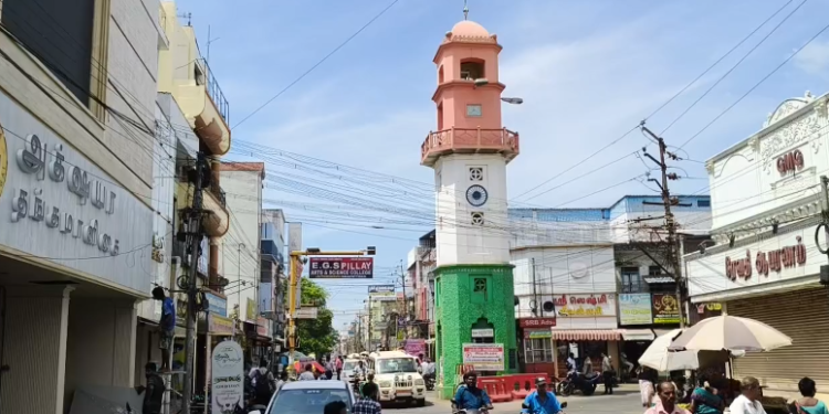 நாகையில் எம்பி தலைமையில் நடைபெற்ற ஆர்ப்பாட்டத்தில் மது போதையில் அலப்பறையில் ஈடுபட்ட நபரால் பரபரப்பு