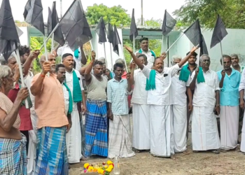 நாகையில் எம்பி தலைமையில் நடைபெற்ற ஆர்ப்பாட்டத்தில் மது போதையில் அலப்பறையில் ஈடுபட்ட நபரால் பரபரப்பு