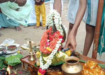 நாகையில் எம்பி தலைமையில் நடைபெற்ற ஆர்ப்பாட்டத்தில் மது போதையில் அலப்பறையில் ஈடுபட்ட நபரால் பரபரப்பு