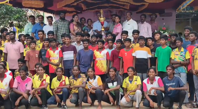 தமிழ்நாடு தடகள சங்கம் சார்பில், 7வது மாநில அளவிலான இளைஞர் தடகளப்போட்டிகள் விழுப்புரத்தில் இன்று துவங்கியது