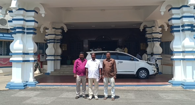 நாகப்பட்டினத்தில் குப்பைக் கிடங்குப் புகையால் பொதுமக்கள் அவதி: ஆட்சியரிடம் ‘வீ தி லீடர்ஸ்’ அமைப்பு மனு