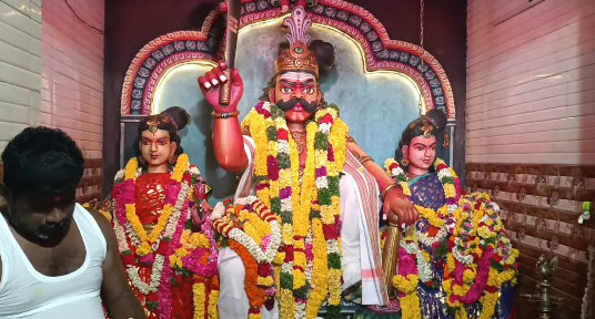 நாகை ஸ்ரீ அசகண்ட வீரன் கோயில் ஆடி திருவிழா பக்தர்களுக்கு அள்ள அள்ளக் குறையாத அசைவ விருந்து
