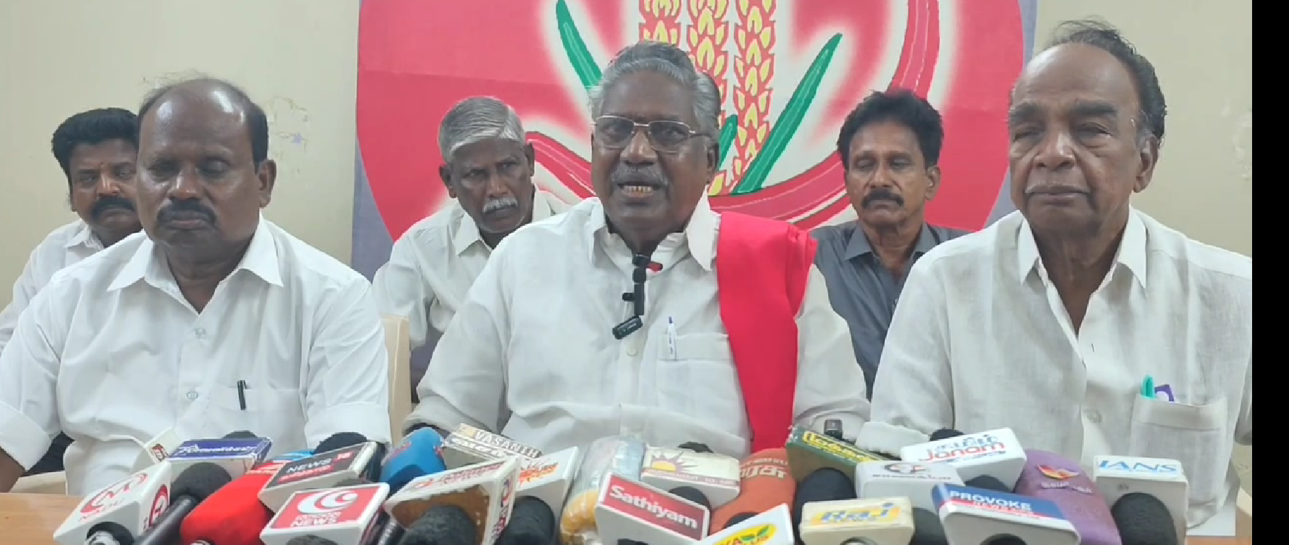 விவசாய கடன் தள்ளுபடி, வறட்சி நிவாரண அறிவிப்பு, குடிநீர் பற்றாக்குறையை போக்க 28ஆம் தேதி டெல்டா மாவட்ட ஆட்சியர் அலுவலக முற்றுகை போராட்டம்
