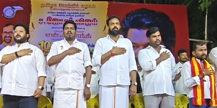 மயிலாடுதுறையில் ஒரே நேரத்தில் பல கலைகளை 60 நிமிடத்தில் செய்த International World Record Chronicles பதிவு