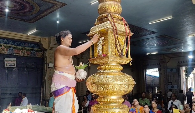 உலக புகழ்பெற்ற திருக்கடையூர் ஸ்ரீ அபிராமி உடனாகிய அமிர்தகடேஸ்வரர் கோவிலில் அபிராமி அம்மனின் ஆடிப்பூர மகோற்சவ விழா