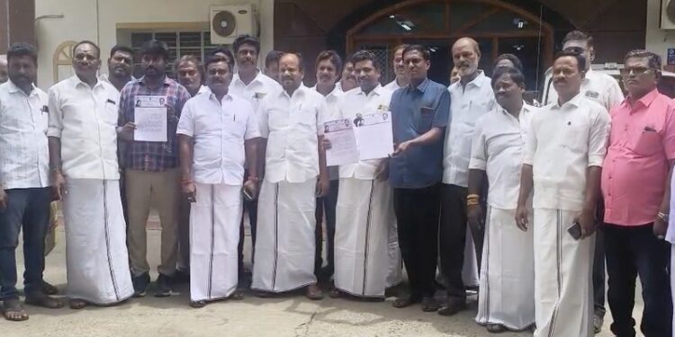 விழுப்புரம் நகராட்சிக்கு உட்பட்ட ஏரிகளில் கழிவு நீரை கலப்பதை தடுத்திட குப்பைகளை கொட்டி எரிப்பதை தடுத்து நிறுத்தADMKமனு