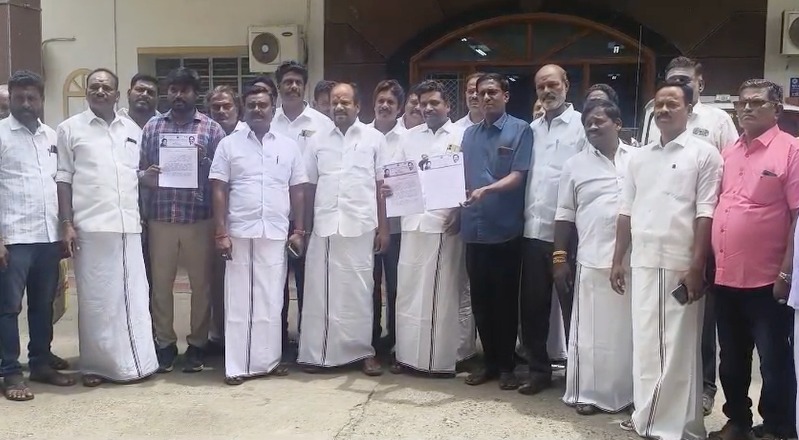 விழுப்புரம் நகராட்சிக்கு உட்பட்ட ஏரிகளில் கழிவு நீரை கலப்பதை தடுத்திட குப்பைகளை கொட்டி எரிப்பதை தடுத்து நிறுத்தADMKமனு