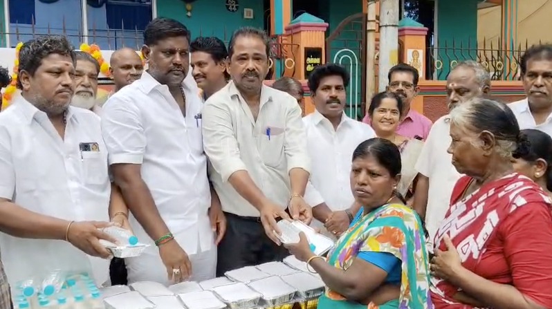 முத்தமிழ் அறிஞர் கலைஞரின் 8ஆம் ஆண்டு நினைவு தினம்: விழுப்புரத்தில் திமுக சார்பில் மாலை மரியாதை – அன்னதானம்