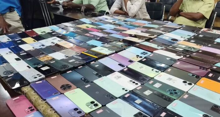 கன்னியாகுமரி மக்கள் தவறவிட்ட 260 செல்போன்கள் மீட்கப்பட்டு உரியவர்களிடம் ஒப்படைப்பு