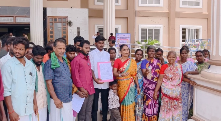 சீர்காழி அருகே 10 ஆண்டுகளாகத் தூர்வாரப்படாத குளம்: நிலத்தடி நீர்மட்டம் குறைந்து மக்கள் தவிப்பு