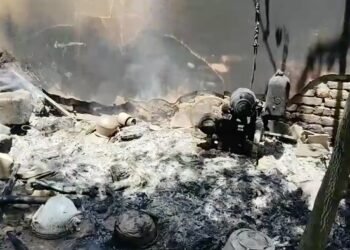 திருவாரூர் நகர் பகுதியில் அடுத்தடுத்து 7 வீடுகள் தீபிடித்து எரிந்ததால் பல லட்சம் ரூபாய் மதிப்பிலான பொருட்கள் சேதம் 