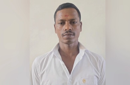 மயிலாடுதுறை மாவட்டத்தில் காலி குடங்களுடன் குடிநீருக்காக அலையும் பொதுமக்கள் பற்றி ஒரு செய்தி தொகுப்பு