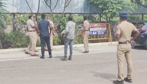 மயிலாடுதுறை மாவட்டத்தில் காலி குடங்களுடன் குடிநீருக்காக அலையும் பொதுமக்கள் பற்றி ஒரு செய்தி தொகுப்பு