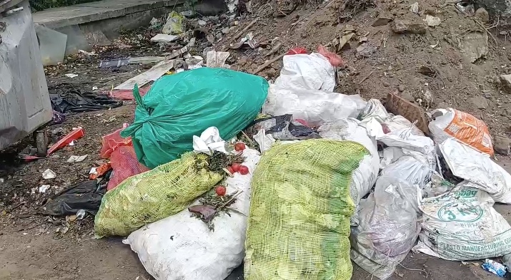 புழல் நாகப்பா இன்டஸ்ட்ரியல் எஸ்டேட்டில் குப்பை கழிவுகளால் நோய் தொற்று அபாயம்