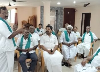 தலைமைஆசிரியர் திட்டியதால், +2 மாணவி தற்கொலை முயற்சி விவகாரம், 3 ஆசிரியர் பணியிடமாற்றம்