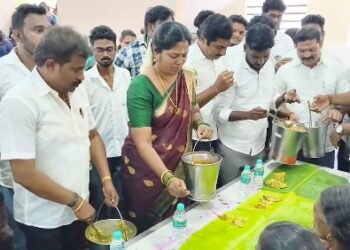 தலைமைஆசிரியர் திட்டியதால், +2 மாணவி தற்கொலை முயற்சி விவகாரம், 3 ஆசிரியர் பணியிடமாற்றம்