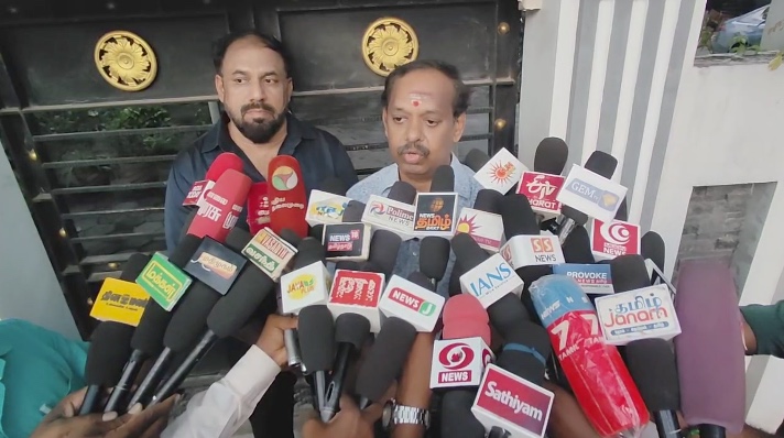 சட்டமன்றத்தில் இடைநிலை பட்டதாரி ஆசிரியர்கள் அனைவரும் பணியில் தொடர கட்டாயம் தகுதி தேர்வில் தேர்ச்சி என தீர்ப்பு