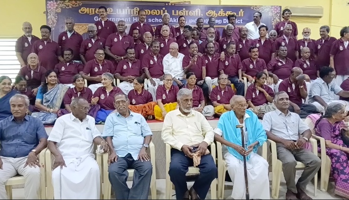 சட்டமன்றத்தில் இடைநிலை பட்டதாரி ஆசிரியர்கள் அனைவரும் பணியில் தொடர கட்டாயம் தகுதி தேர்வில் தேர்ச்சி என தீர்ப்பு