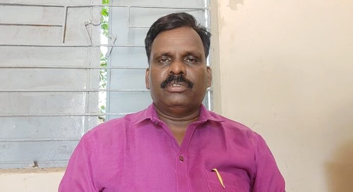 சட்டமன்றத்தில் இடைநிலை பட்டதாரி ஆசிரியர்கள் அனைவரும் பணியில் தொடர கட்டாயம் தகுதி தேர்வில் தேர்ச்சி என தீர்ப்பு